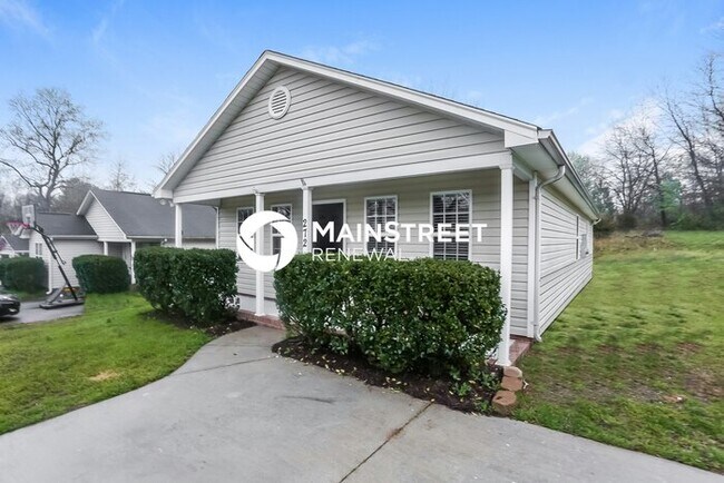 Foto del edificio - 3 Bedroom Pet-Friendly Home in Concord, NC with Main Street Renewal