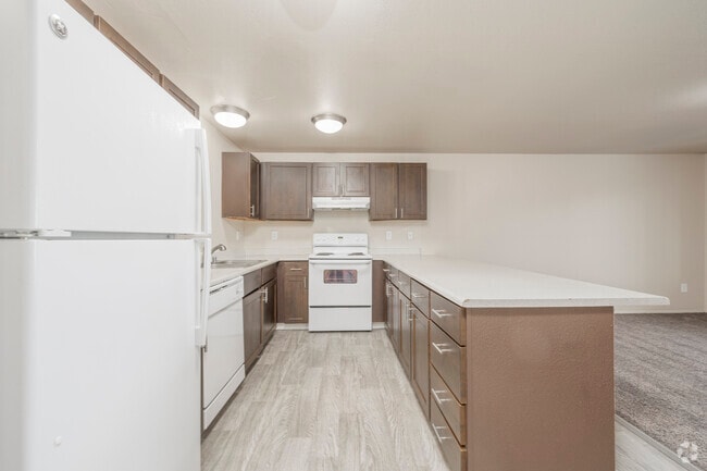 2BR, 1.5BA - 838SF - Kitchen - Southern Pines