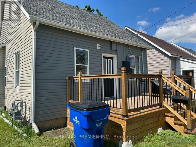 Building Photo - 189 King St E