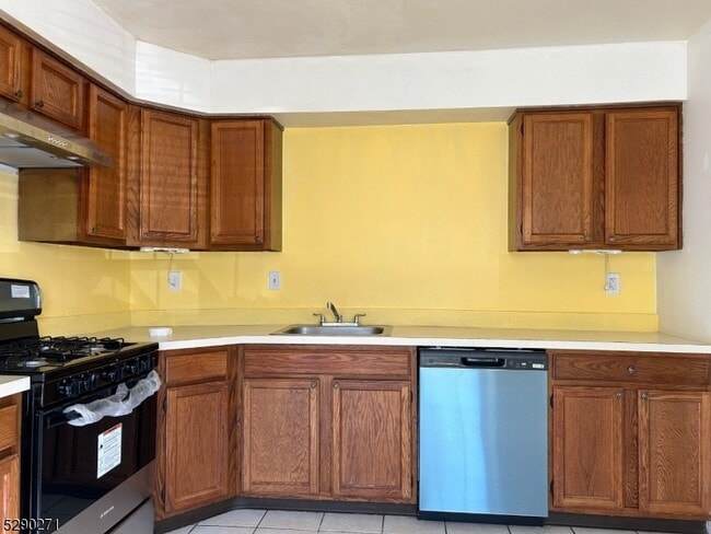 Foto del edificio - 363 Aldeburgh Ave