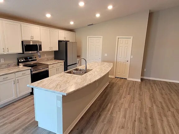 Foto del edificio - 1235 Mountain Flower Ln