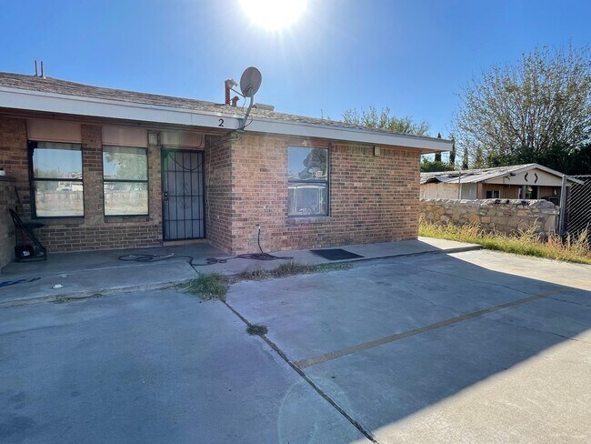 Foto del edificio - 7214 Dale Rd