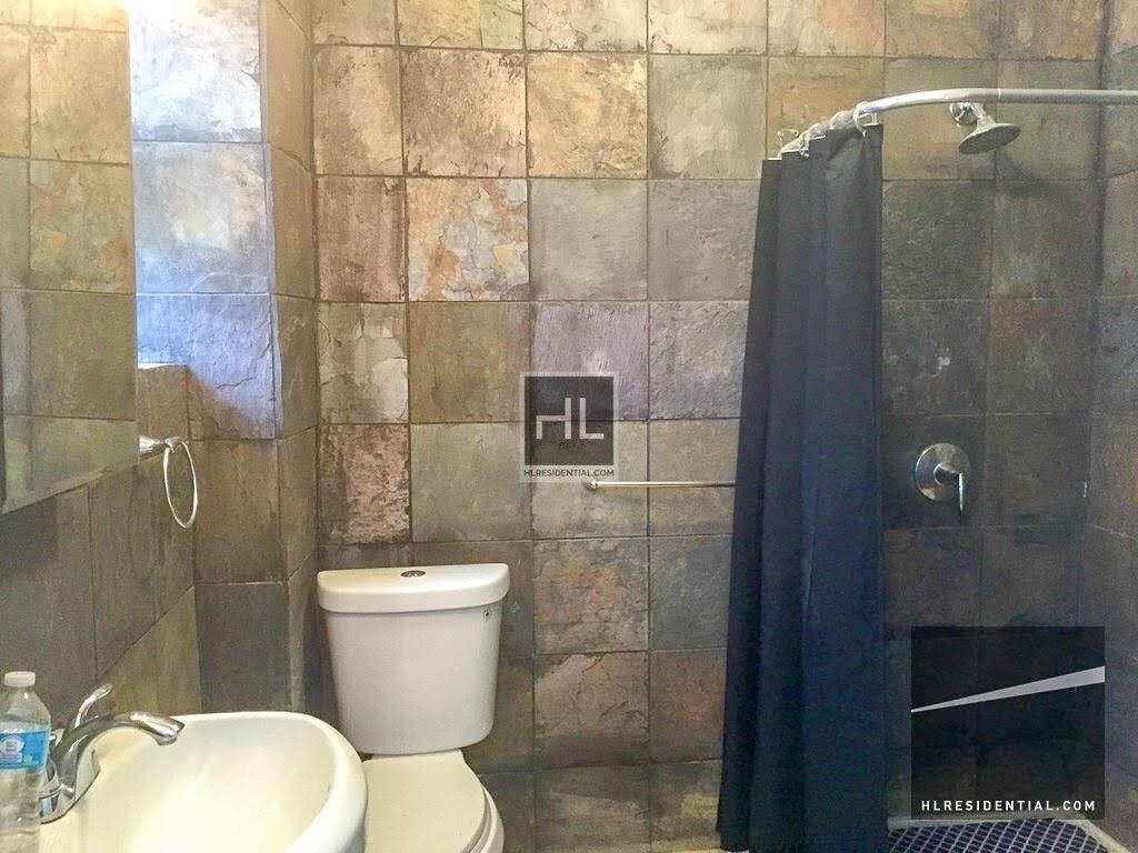 Foto del edificio - 2 Bed On Washington Ave In Clinton Hill