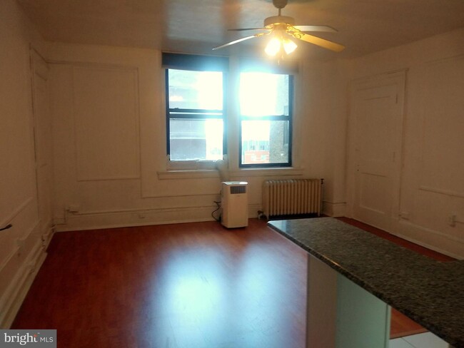 Foto del edificio - 1324 Locust St