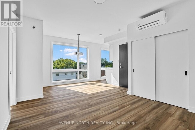 Building Photo - 391 Dieppe St