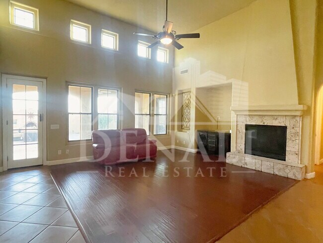Foto del edificio - 9443 E Ironwood Bend