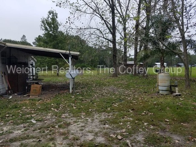 Building Photo - 2187 NW 247th St,  Lawtey, FL 32058