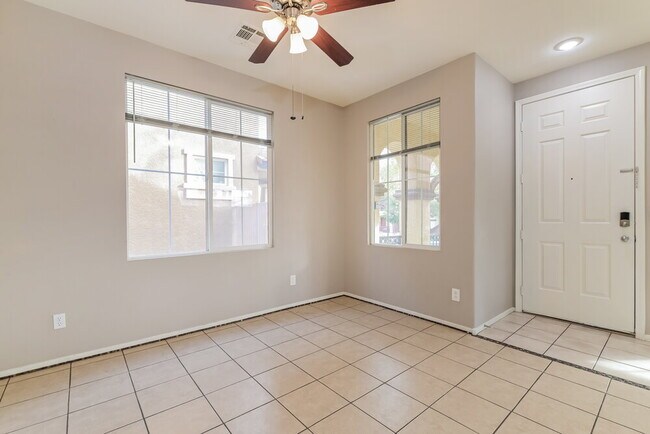 Foto del edificio - 4448 Nestos Valley Ave