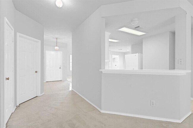 Foto del edificio - 22703 Holly Lake Dr