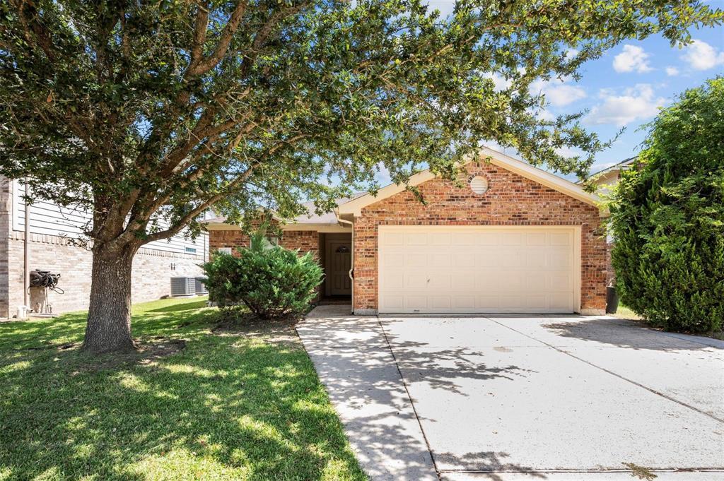 Foto principal - 8014 Blackcherry Ln