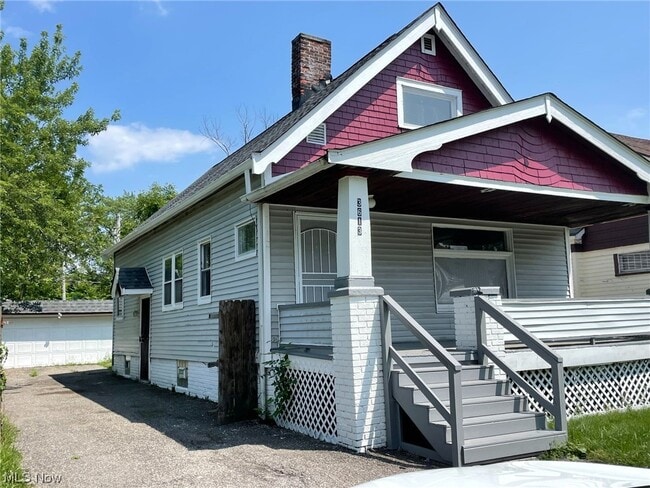 Building Photo - 3613 E 135th St