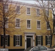 Building Photo - 319 E Main St