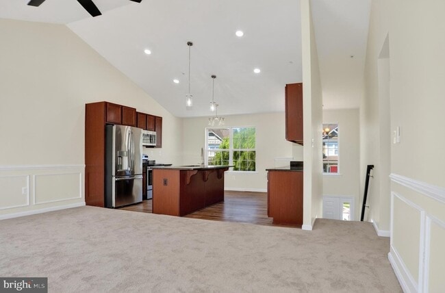 Building Photo - 21096 Lizson Ct