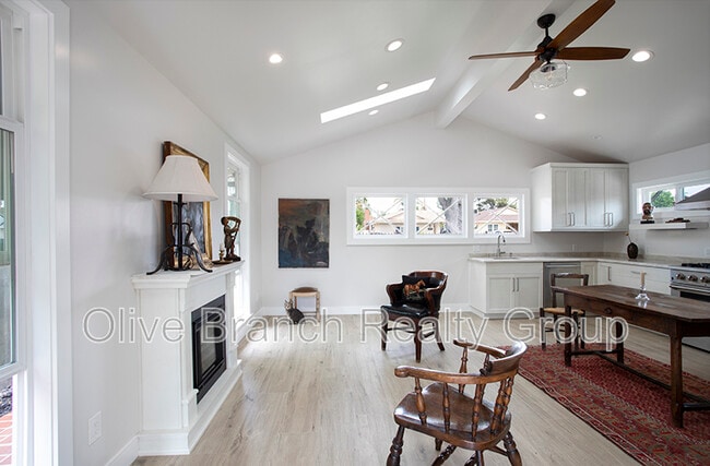 Building Photo - 13430 Debby St