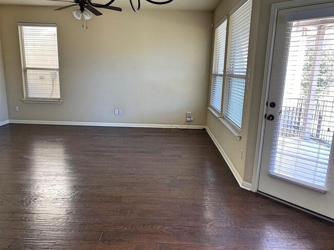 Building Photo - 12605 Charlies Ln