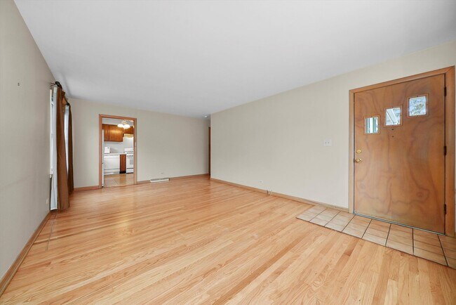 Building Photo - 849 Wilcox Ave