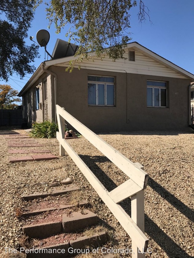 Primary Photo - 2 br, 1 bath House - 607 E Pitkin Ave