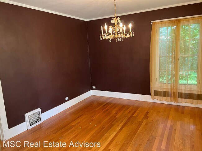 Building Photo - 3 br, 1 bath House - 2751 S Grant St