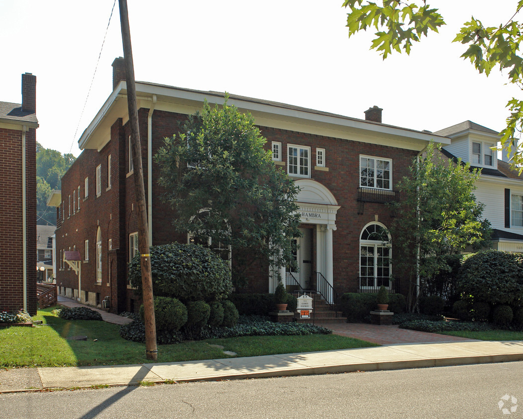 Building Photo - 1610 Montgomery Ave