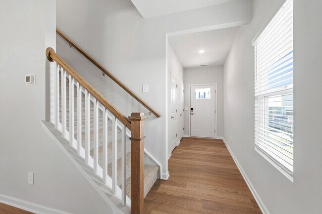 Foto del edificio - Stunning 3-Bedroom Residence in Oak Manor,...