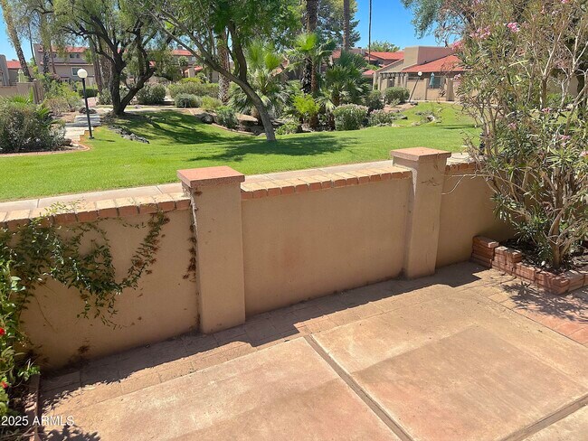 Building Photo - 7921 E San Miguel Ave