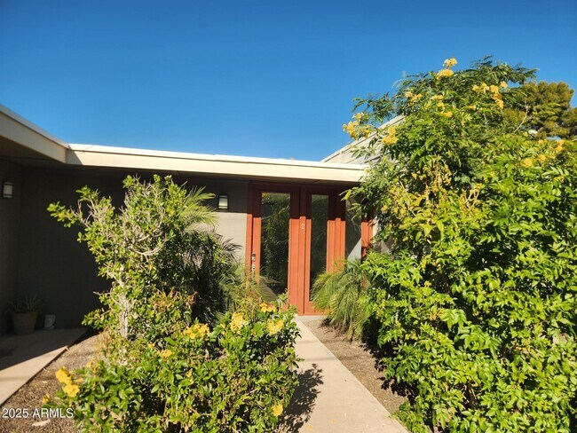 Foto del edificio - 4419 N 27th St