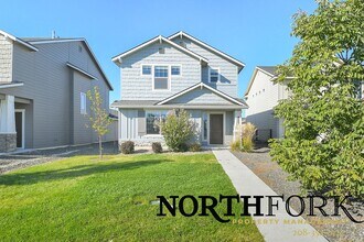 Building Photo - 4887 W Thornapple Dr