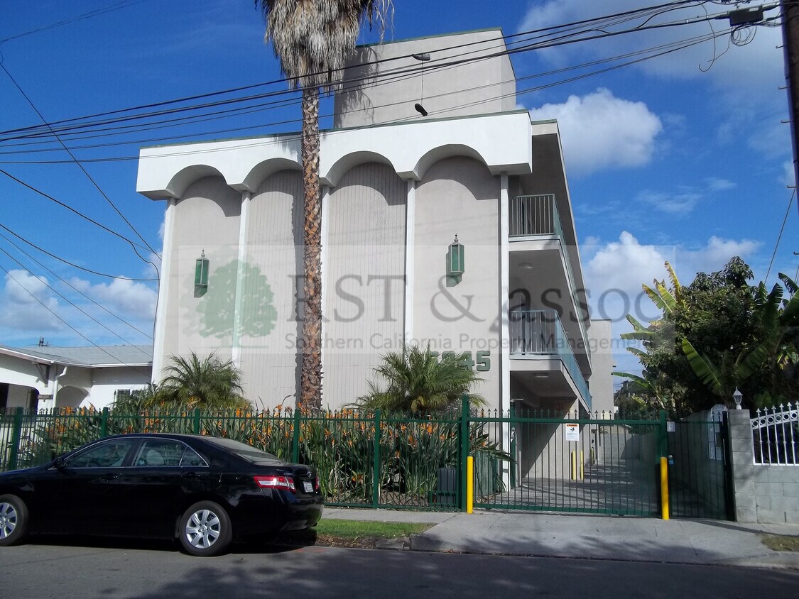 Primary Photo - 5345 La Mirada Ave