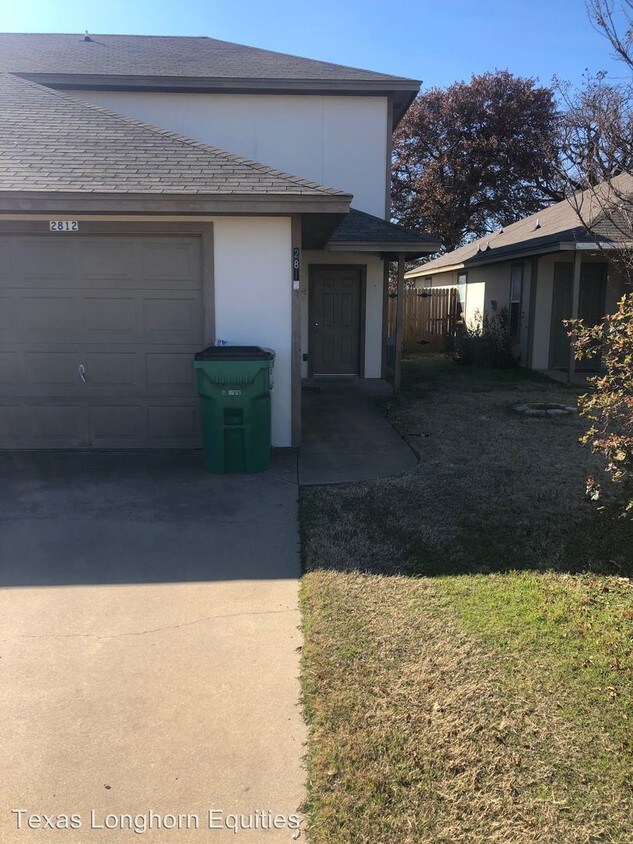 28122814 James, Granbury, TX 76049 Room for Rent in Granbury, TX