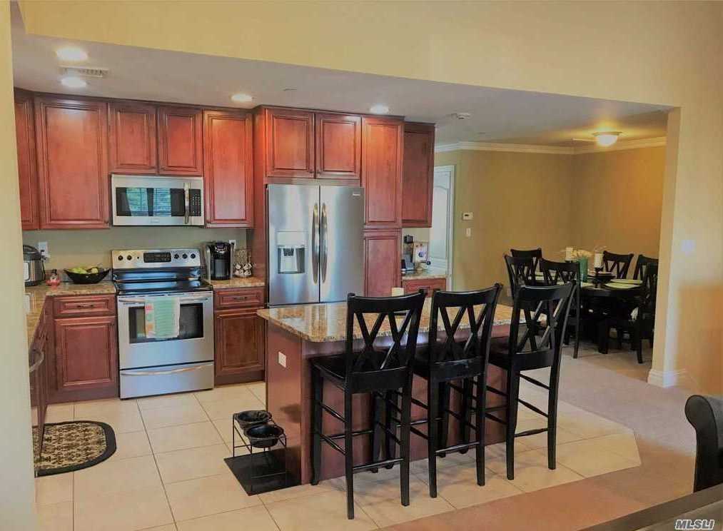Primary Photo - 12 Della Dr