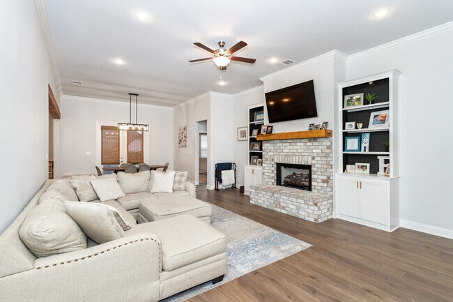 Foto del edificio - 13330 Belle Prairie Dr