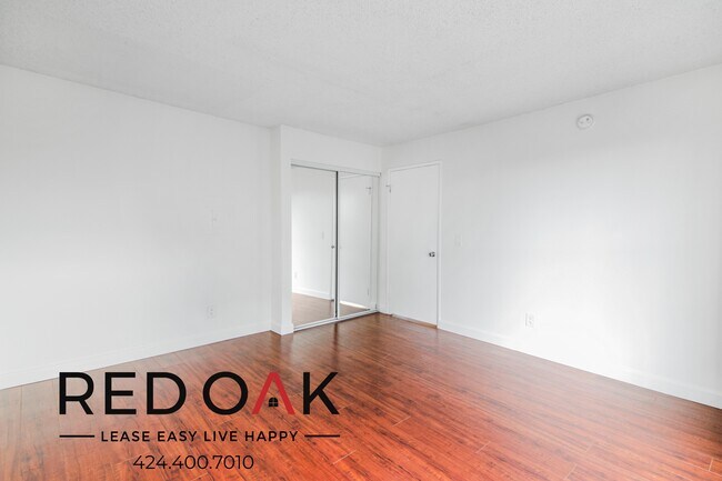 Foto del edificio - 6660 Vineland Ave