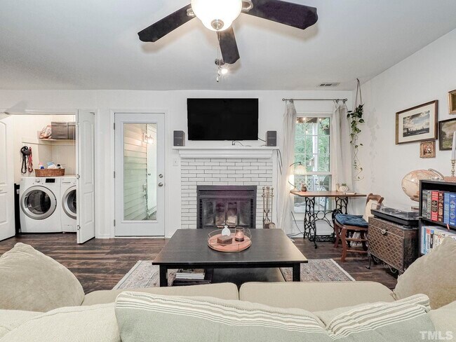 Building Photo - 101 Oyster Bay Ct