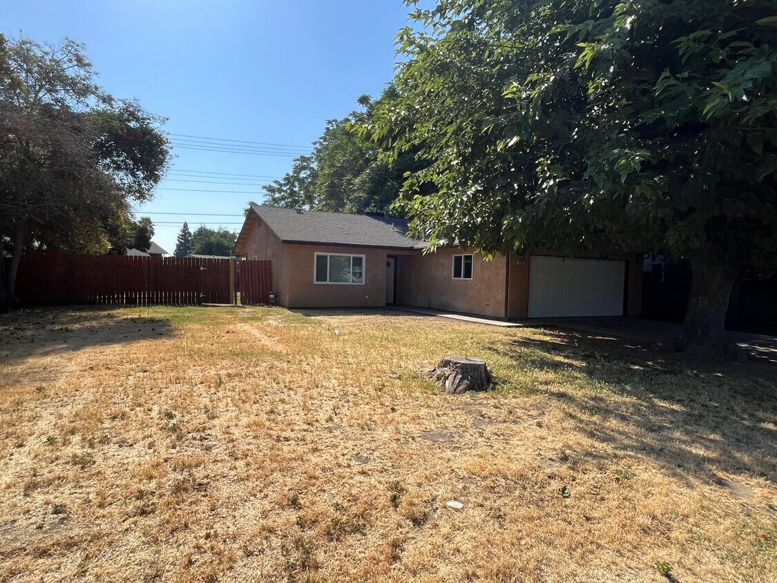Foto principal - Coming Soon NW Visalia Home!