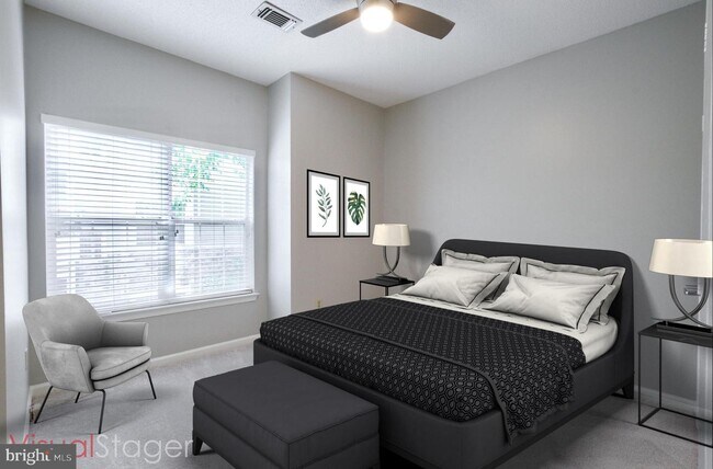 Foto del edificio - 1716 Lake Shore Crest Dr