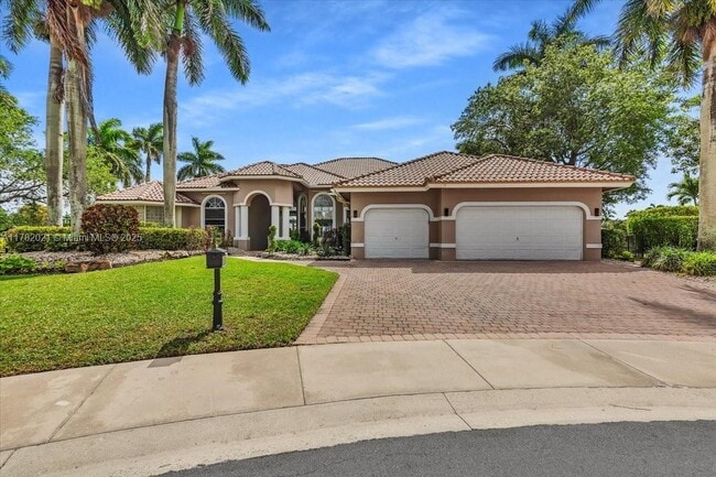 Building Photo - 2534 Poinciana Dr