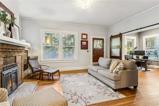 Building Photo - 901 Adair Ave NE