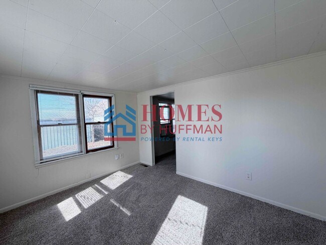 Foto del edificio - 331 S Barker Ave