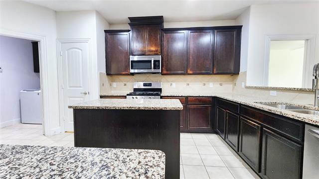 Foto del edificio - 3808 Hazelhurst Dr