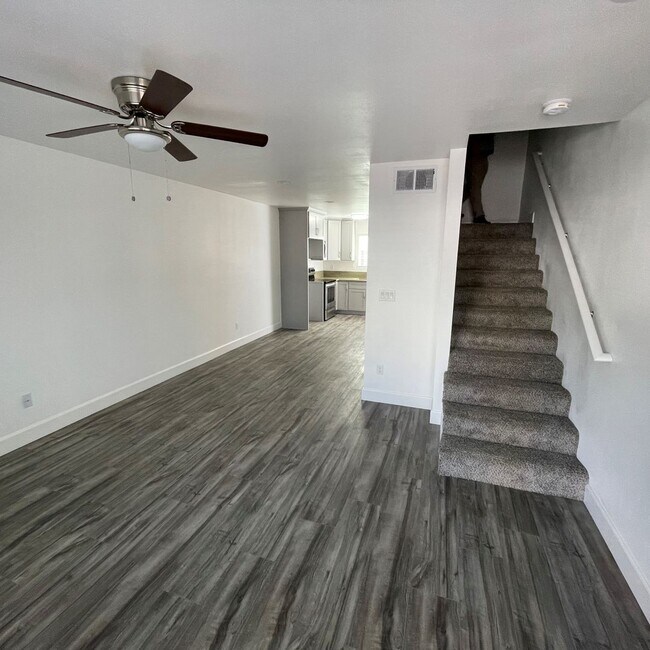Foto del edificio - Beautiful appartment, 2/1.5 with AC  & Pri...