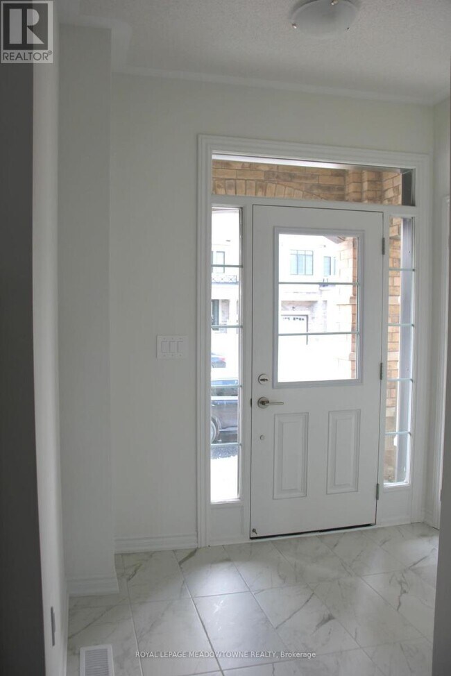 Building Photo - 1461 Savoline Blvd