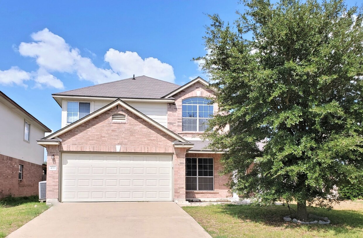 Foto principal - 4711 Causeway Ct