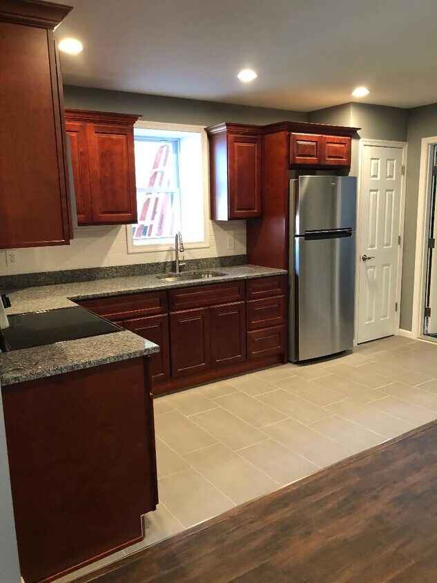 Foto principal - 208 2nd St