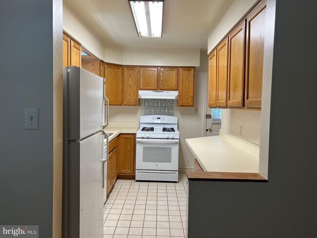 Foto del edificio - 10100 Cedar Ln