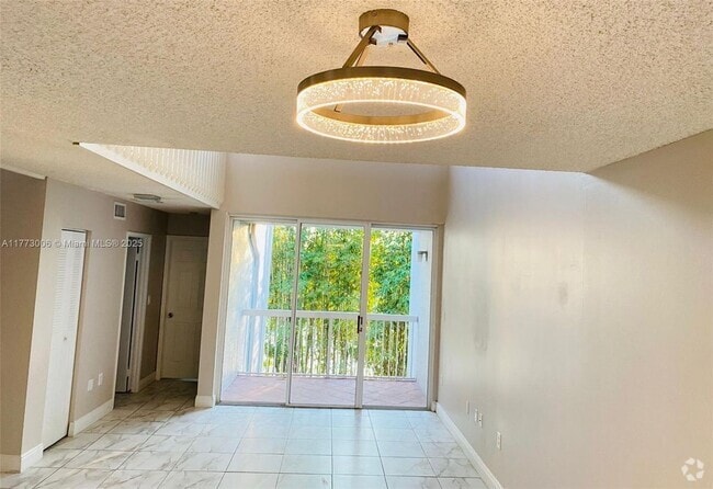 Building Photo - 4654 NW 97th Pl