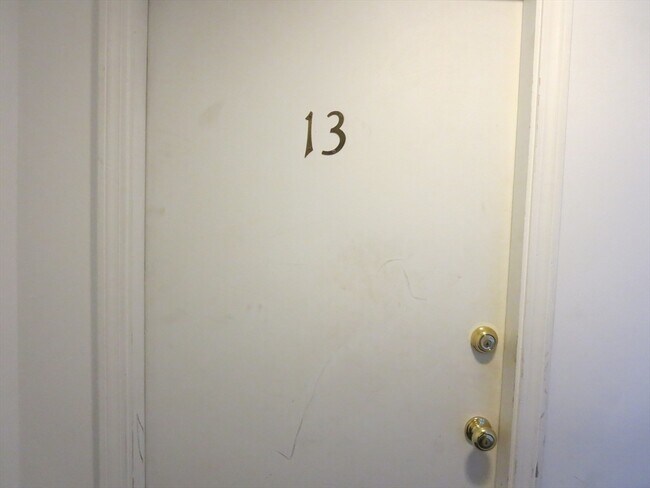 Foto del edificio - 75 Cabot St