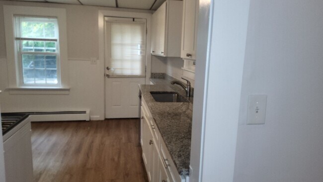 Foto del edificio - 222-226-226 N Main St