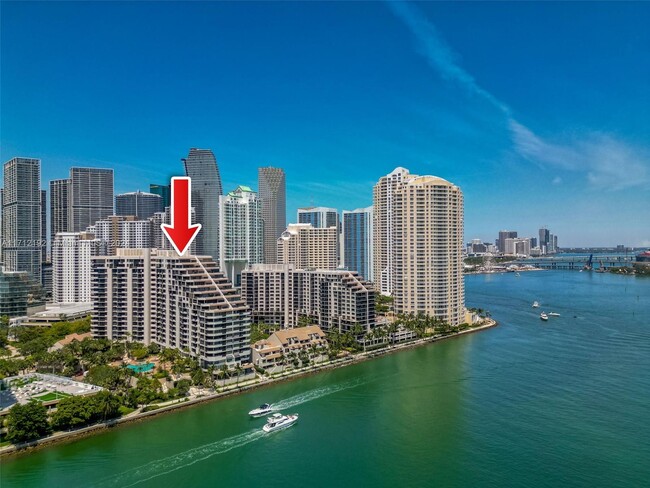 Foto del edificio - 520 Brickell Key Dr