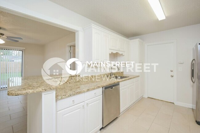 Building Photo - 4 Bedroom Pet-Friendly Home in DAYTONA BEA...
