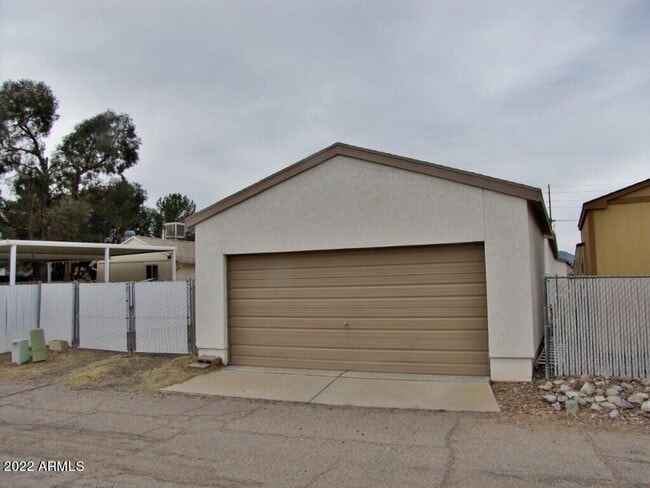 Foto del edificio - 725 S Vía Serena